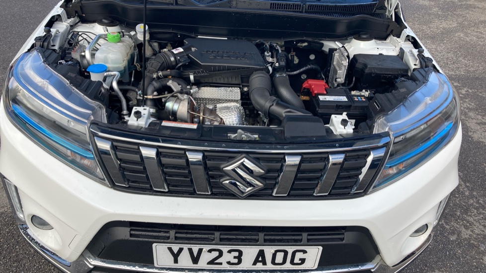 Suzuki Vitara 1.4 Boosterjet 48V Hybrid SZ-T 5dr Petrol Estate - Image 8