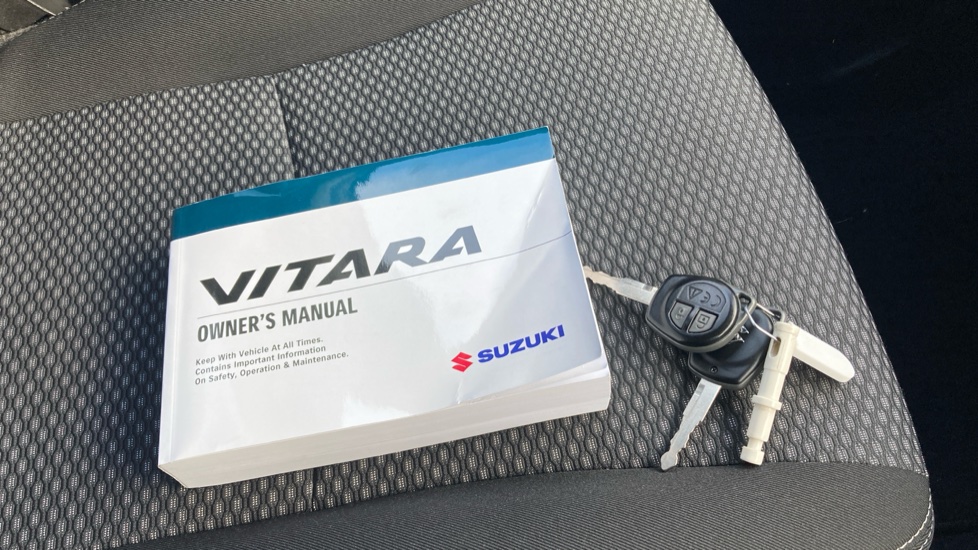 Suzuki Vitara 1.4 Boosterjet 48V Hybrid SZ-T 5dr Petrol Estate - Image 19