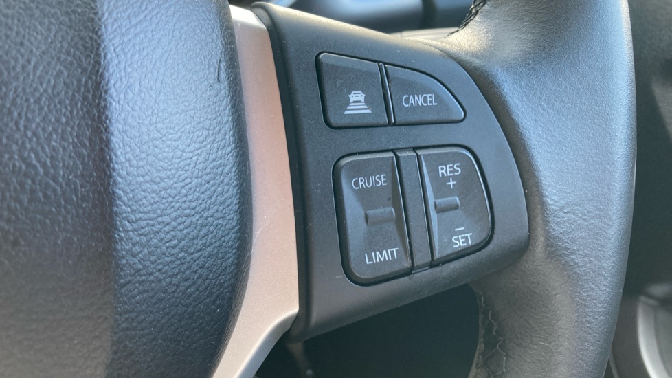 Suzuki Vitara 1.4 Boosterjet 48V Hybrid SZ-T 5dr Petrol Estate - Image 35
