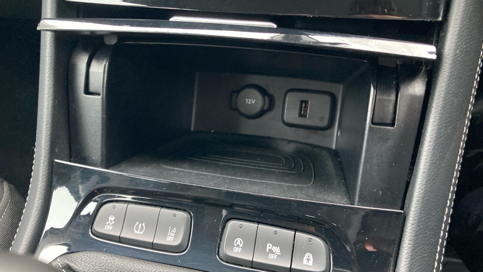 Vauxhall Grandland X 1.2 Turbo SE 5dr Petrol Hatchback - Image 29