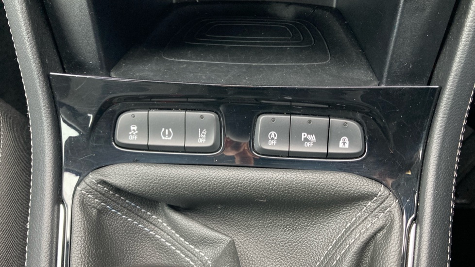 Vauxhall Grandland X 1.2 Turbo SE 5dr Petrol Hatchback - Image 30