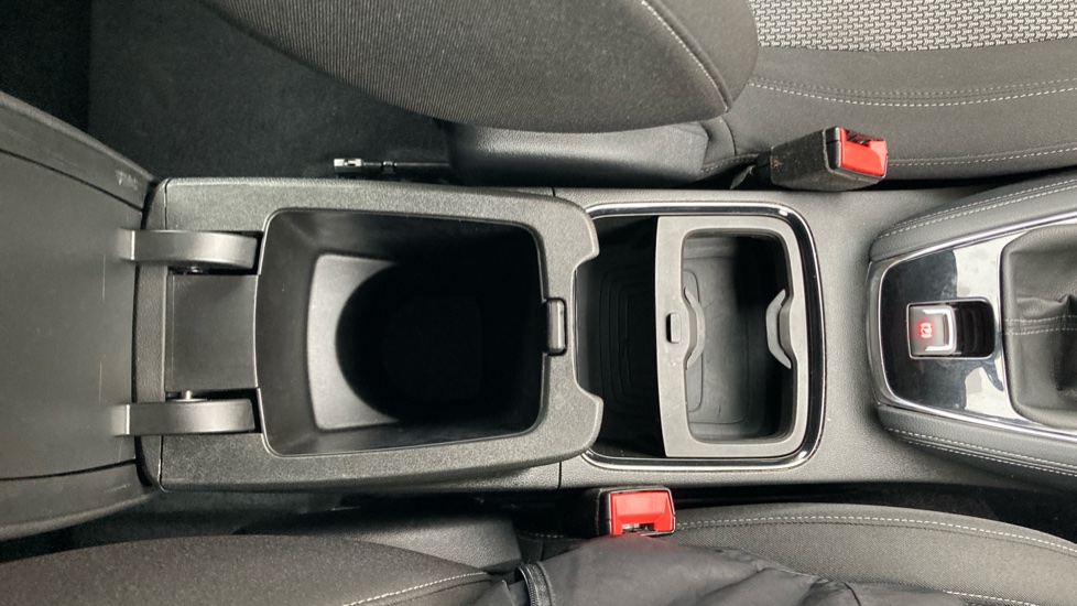 Vauxhall Grandland X 1.2 Turbo SE 5dr Petrol Hatchback - Image 31