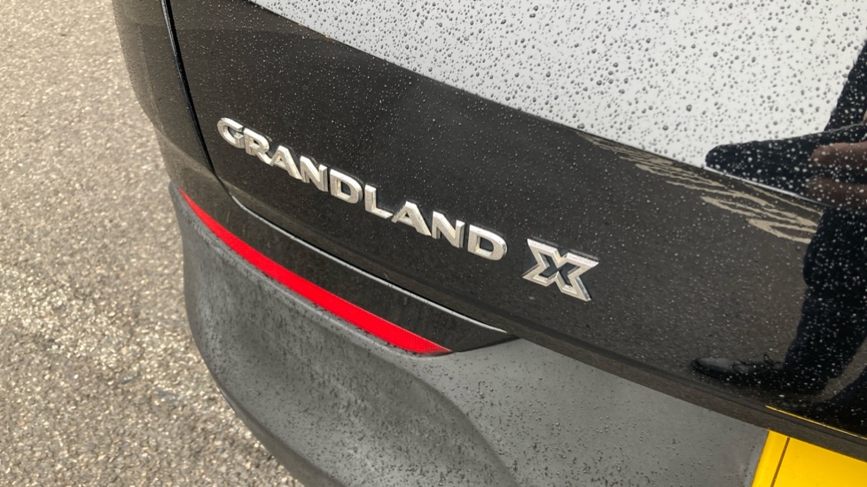 Vauxhall Grandland X 1.2 Turbo SE 5dr Petrol Hatchback - Image 34