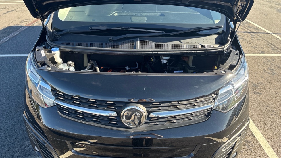 Vauxhall Vivaro Life 100kW Ultimate L 50kWh 5dr Auto Electric Estate - Image 8