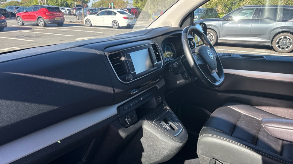 Vauxhall Vivaro Life 100kW Ultimate L 50kWh 5dr Auto Electric Estate - Image 9