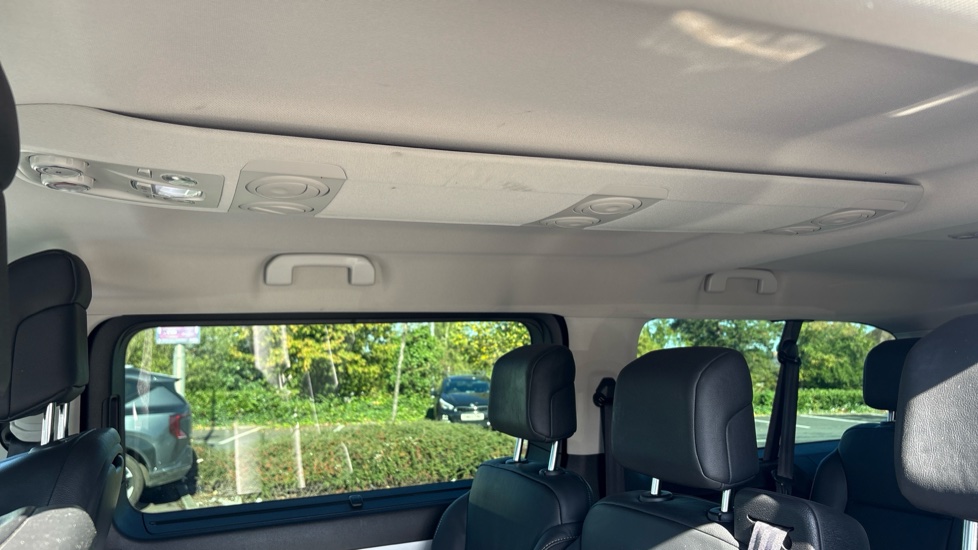 Vauxhall Vivaro Life 100kW Ultimate L 50kWh 5dr Auto Electric Estate - Image 21