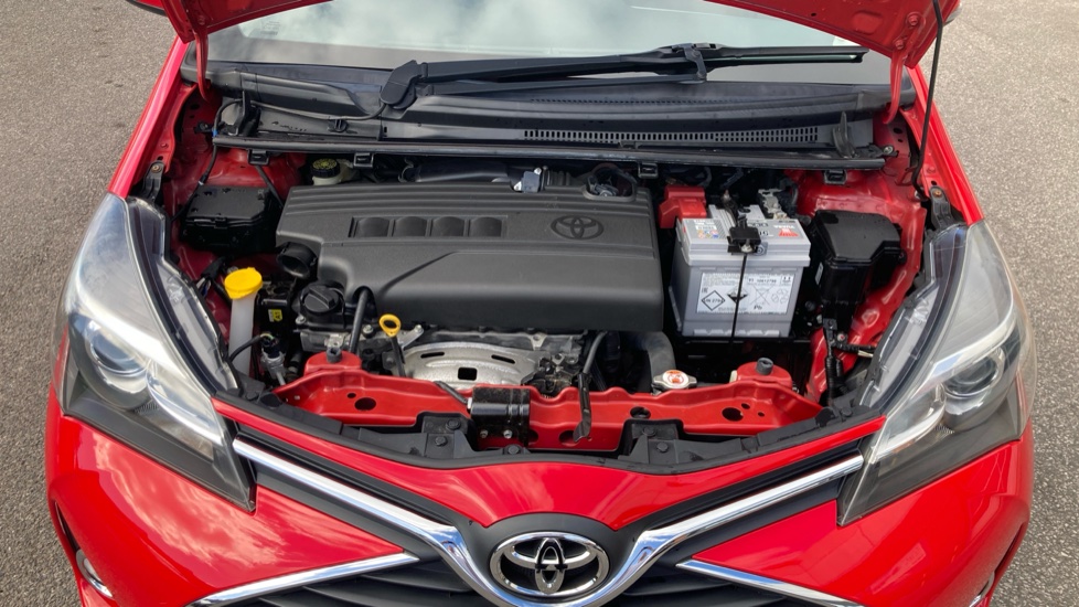 Toyota Yaris 1.33 VVT-i Icon 5dr Petrol Hatchback - Image 8