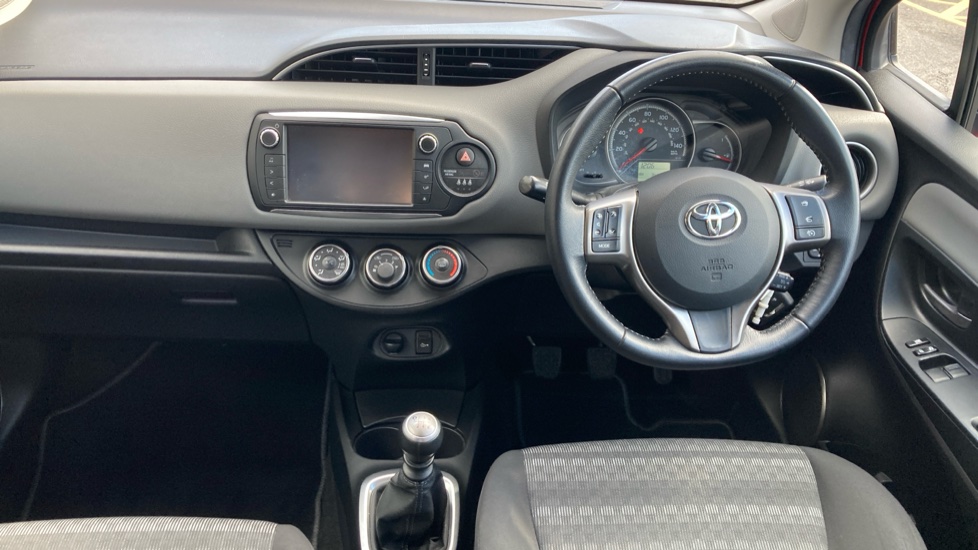 Toyota Yaris 1.33 VVT-i Icon 5dr Petrol Hatchback - Image 10