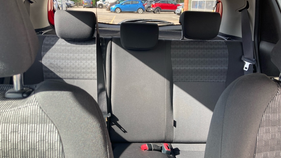 Toyota Yaris 1.33 VVT-i Icon 5dr Petrol Hatchback - Image 15
