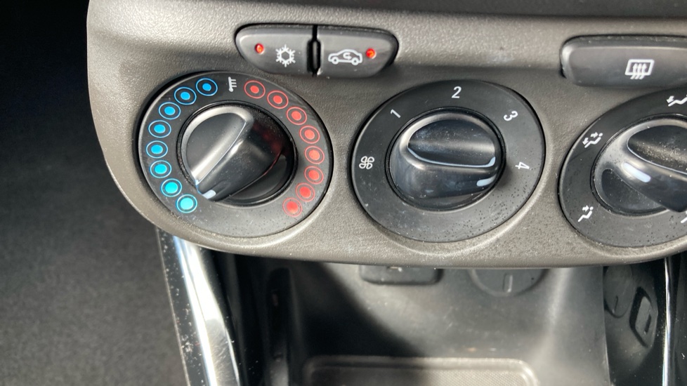 Vauxhall Corsa 1.4 ecoFLEX SE 5dr Petrol Hatchback - Image 32