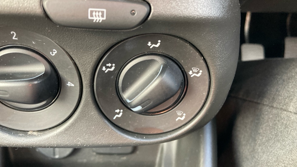 Vauxhall Corsa 1.4 [75] Energy 5dr [AC] Petrol Hatchback - Image 30
