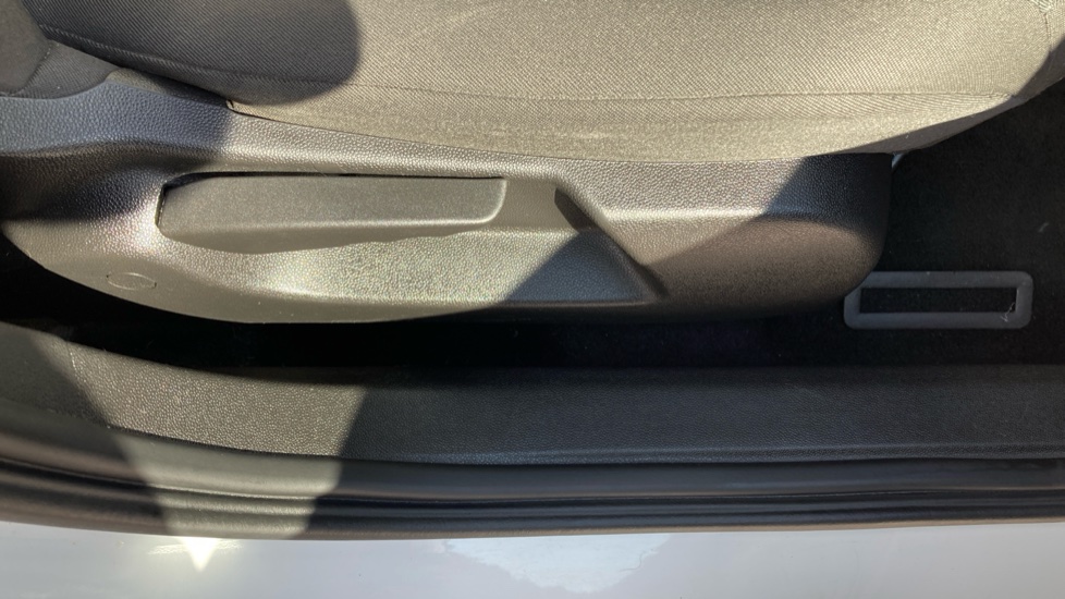 Vauxhall Corsa 1.4 [75] Energy 5dr [AC] Petrol Hatchback - Image 45