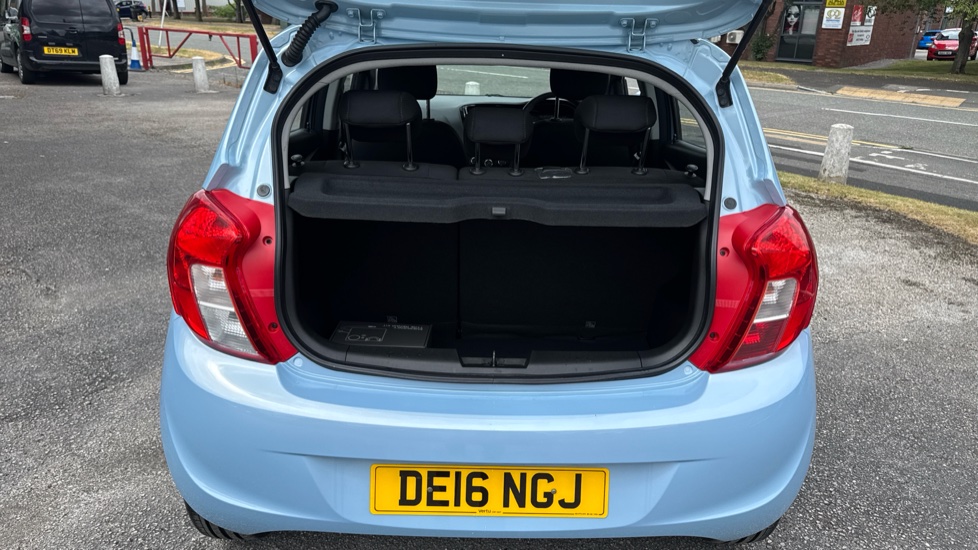 Vauxhall Viva 1.0 SE 5dr [A/C] Petrol Hatchback - Image 4