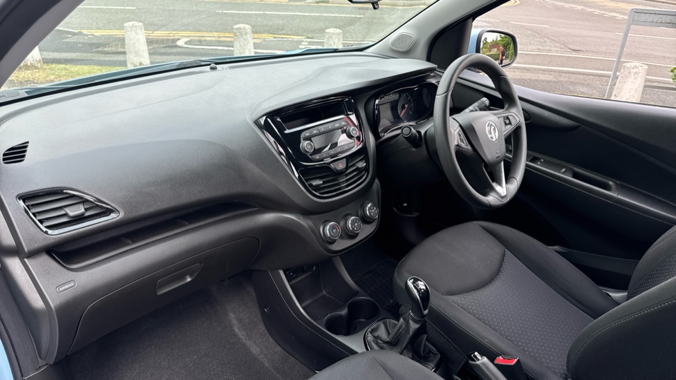 Vauxhall Viva 1.0 SE 5dr [A/C] Petrol Hatchback - Image 9