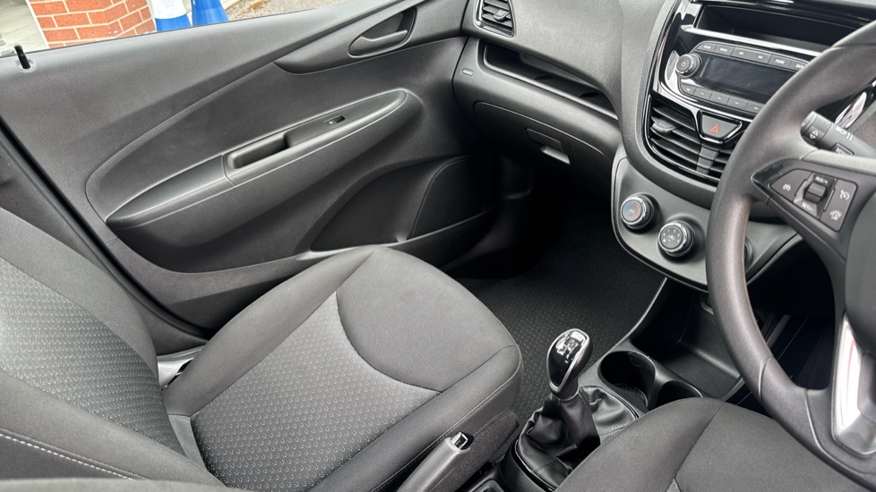 Vauxhall Viva 1.0 SE 5dr [A/C] Petrol Hatchback - Image 14