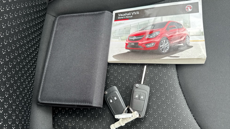 Vauxhall Viva 1.0 SE 5dr [A/C] Petrol Hatchback - Image 19