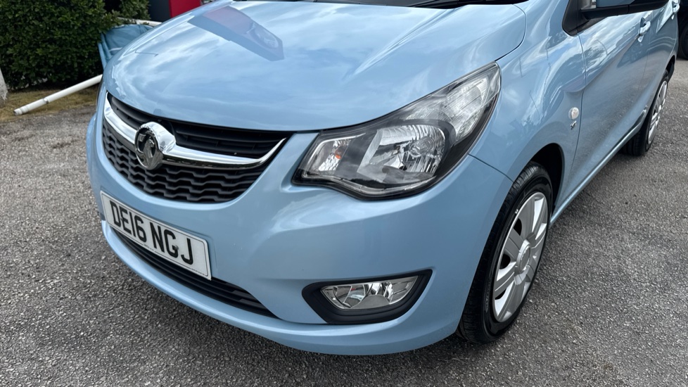 Vauxhall Viva 1.0 SE 5dr [A/C] Petrol Hatchback - Image 21
