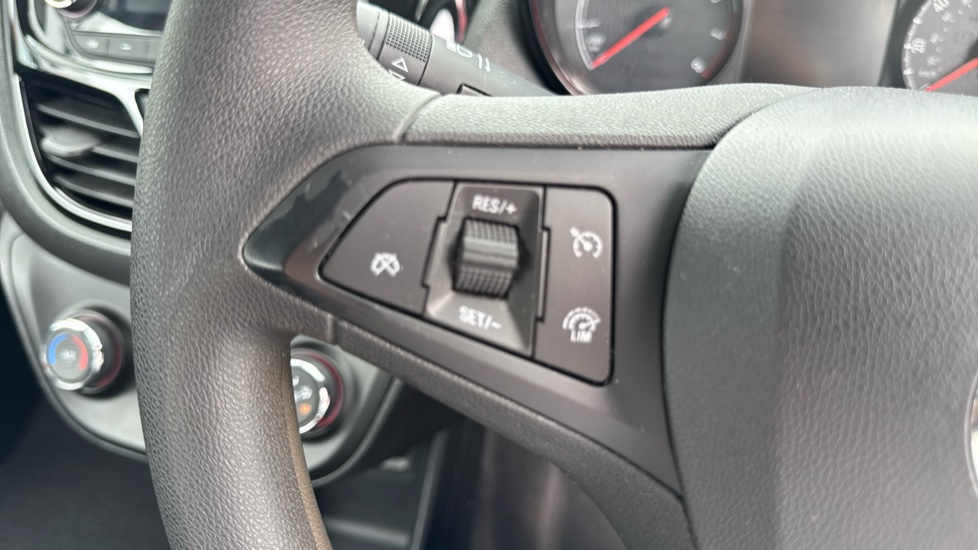 Vauxhall Viva 1.0 SE 5dr [A/C] Petrol Hatchback - Image 35