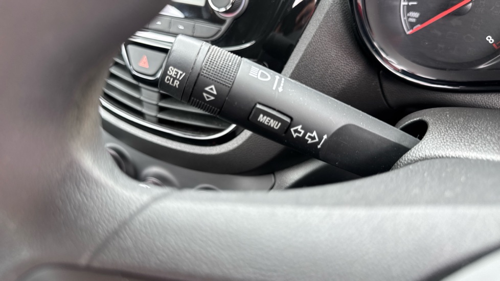 Vauxhall Viva 1.0 SE 5dr [A/C] Petrol Hatchback - Image 36