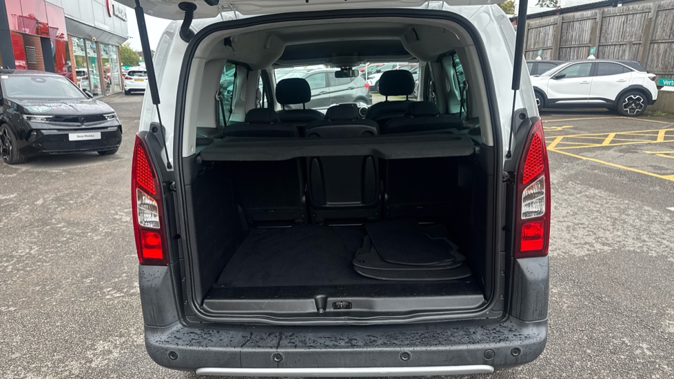 Peugeot Partner Tepee 1.6 BlueHDi 100 Outdoor 5dr ETG Diesel Estate - Image 4