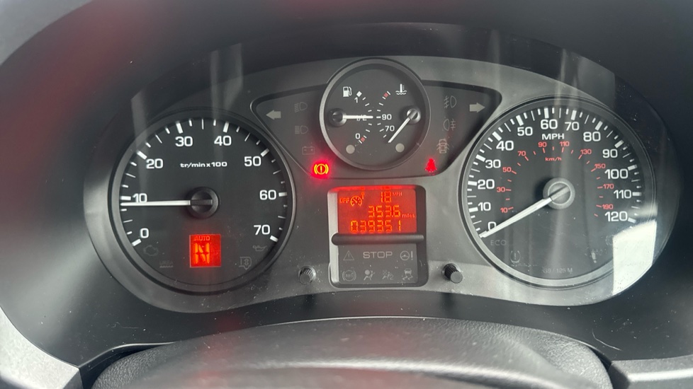 Peugeot Partner Tepee 1.6 BlueHDi 100 Outdoor 5dr ETG Diesel Estate - Image 18