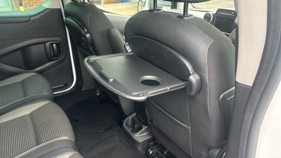 Peugeot Partner Tepee 1.6 BlueHDi 100 Outdoor 5dr ETG Diesel Estate - Image 29