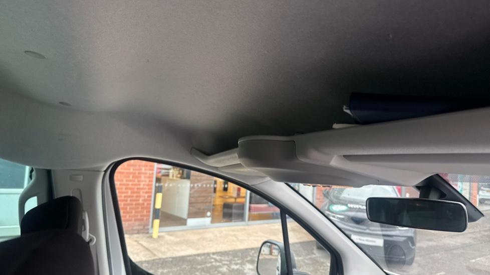 Peugeot Partner Tepee 1.6 BlueHDi 100 Outdoor 5dr ETG Diesel Estate - Image 39