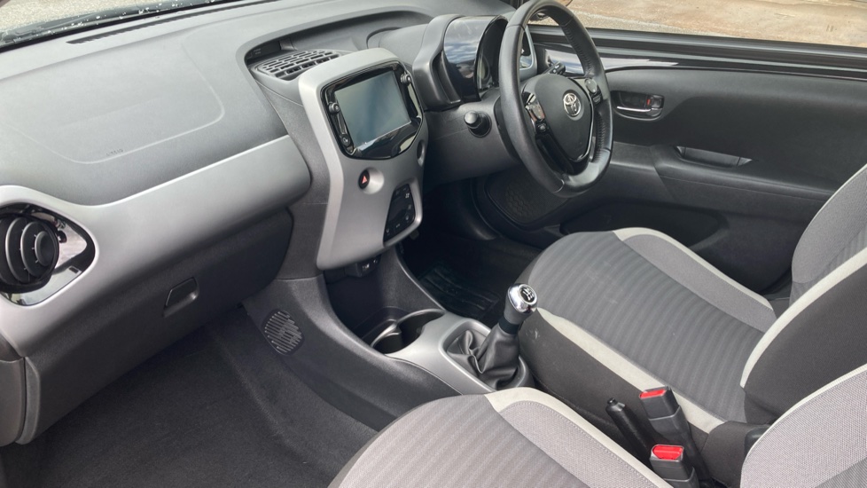 Toyota Aygo 1.0 VVT-i X-Trend 5dr Petrol Hatchback - Image 9