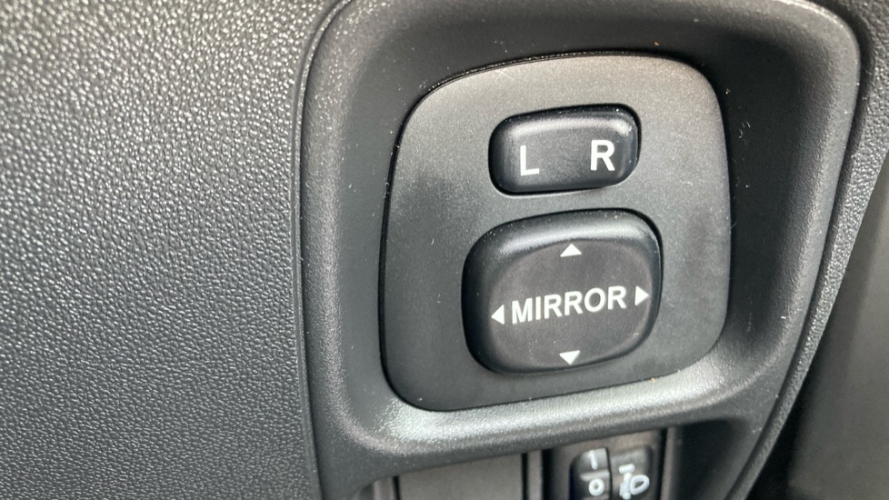 Toyota Aygo 1.0 VVT-i X-Trend 5dr Petrol Hatchback - Image 26