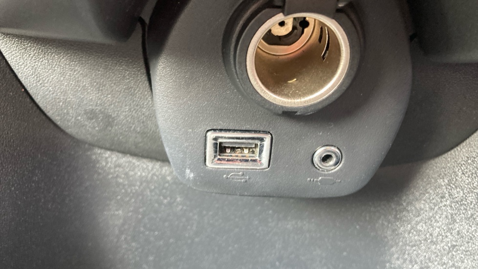 Toyota Aygo 1.0 VVT-i X-Trend 5dr Petrol Hatchback - Image 32