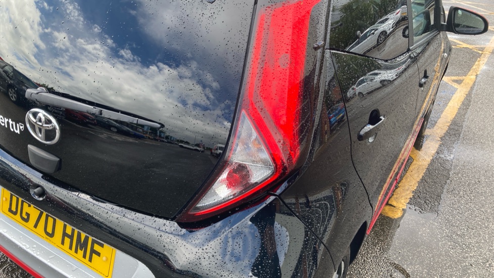 Toyota Aygo 1.0 VVT-i X-Trend 5dr Petrol Hatchback - Image 42