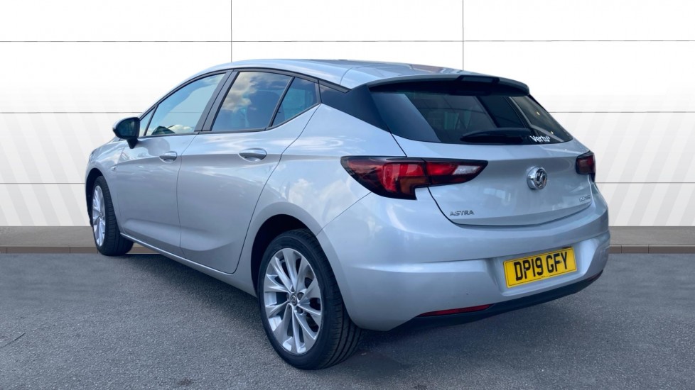 Vauxhall Astra 1.0T ecoTEC Design 5dr Petrol Hatchback - Image 2
