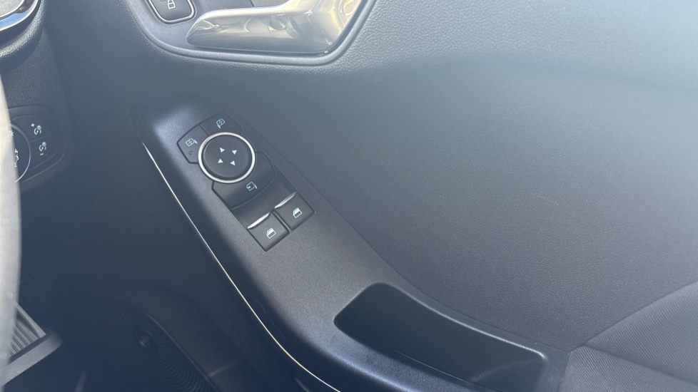 Ford Fiesta 1.0 EcoBoost 125 Titanium 5dr Petrol Hatchback - Image 26