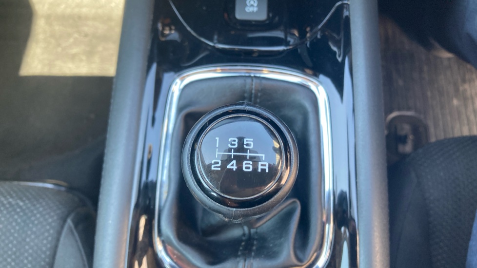 Honda HR-V 1.5 i-VTEC SE 5dr Petrol Hatchback - Image 13