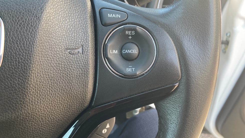 Honda HR-V 1.5 i-VTEC SE 5dr Petrol Hatchback - Image 32