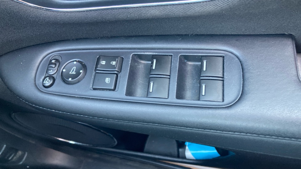 Honda HR-V 1.5 i-VTEC SE 5dr Petrol Hatchback - Image 41