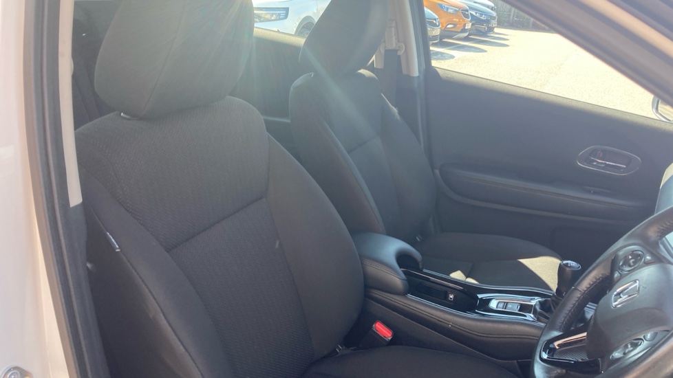 Honda HR-V 1.5 i-VTEC SE 5dr Petrol Hatchback - Image 45