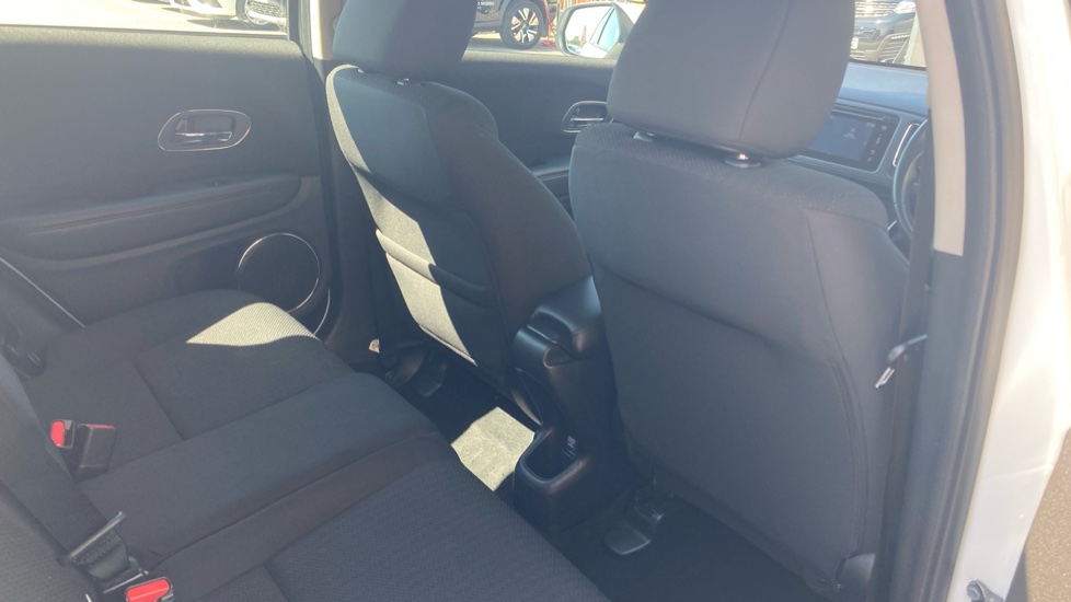 Honda HR-V 1.5 i-VTEC SE 5dr Petrol Hatchback - Image 46