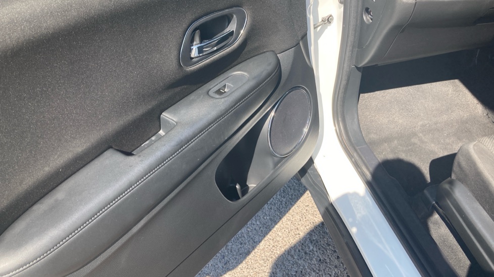 Honda HR-V 1.5 i-VTEC SE 5dr Petrol Hatchback - Image 63