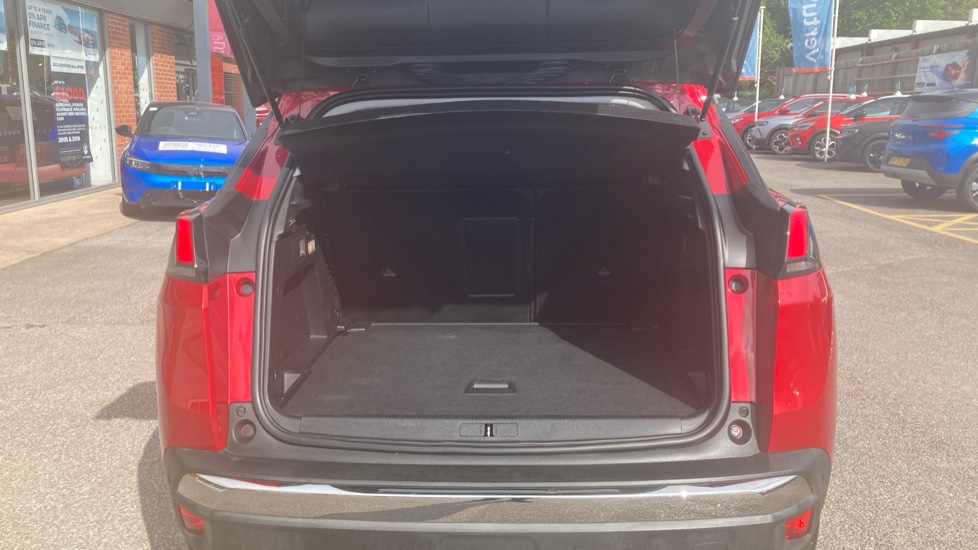 Peugeot 3008 1.2 Puretech Allure 5dr EAT6 Petrol Estate - Image 4