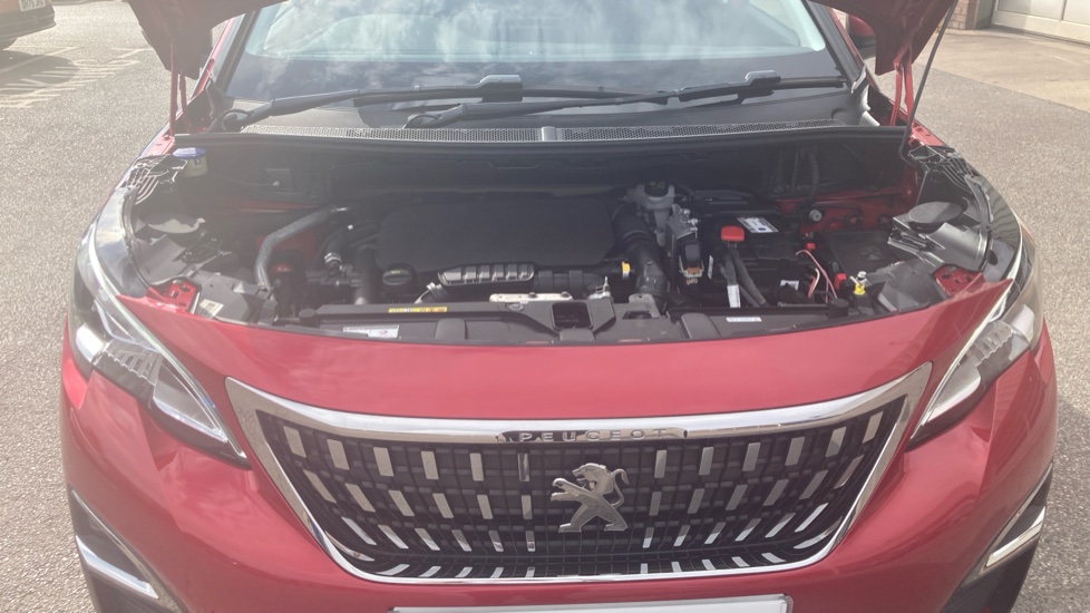 Peugeot 3008 1.2 Puretech Allure 5dr EAT6 Petrol Estate - Image 8