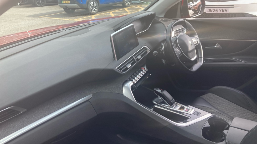 Peugeot 3008 1.2 Puretech Allure 5dr EAT6 Petrol Estate - Image 9