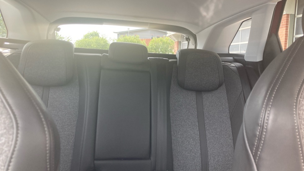 Peugeot 3008 1.2 Puretech Allure 5dr EAT6 Petrol Estate - Image 15