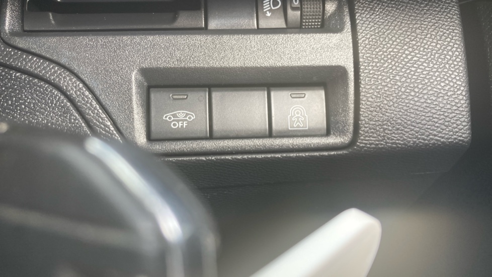 Peugeot 3008 1.2 Puretech Allure 5dr EAT6 Petrol Estate - Image 29