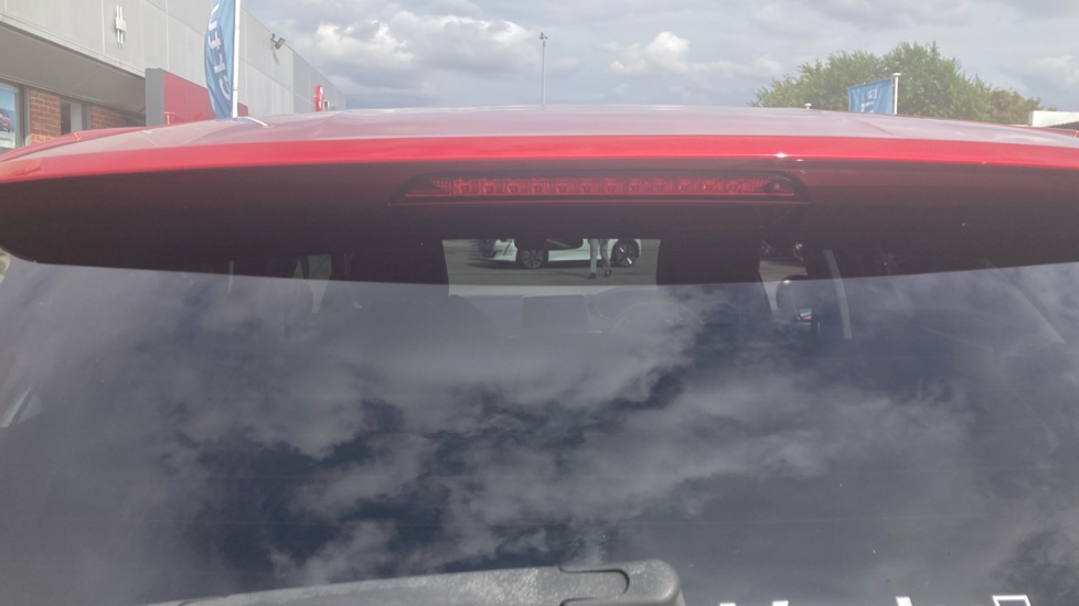 Peugeot 3008 1.2 Puretech Allure 5dr EAT6 Petrol Estate - Image 39