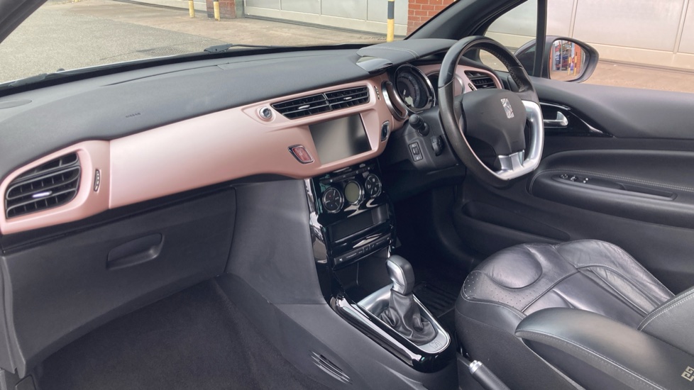 DS 3 1.2 PureTech Givenchy Le Makeup 3dr EAT6 Petrol Hatchback - Image 9
