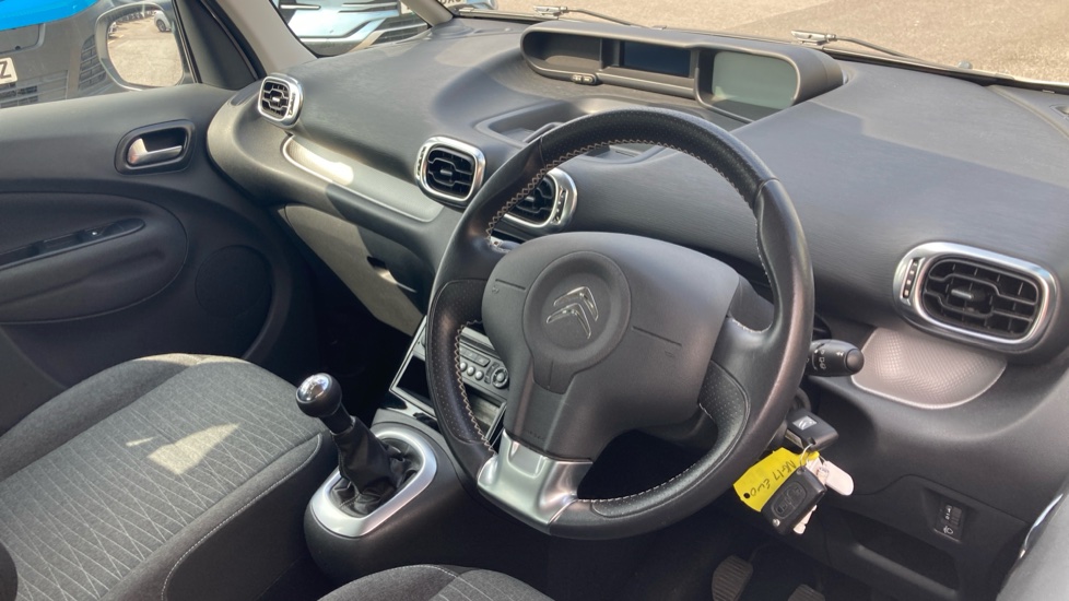 Citroen C3 Picasso 1.2 PureTech Platinum 5dr Petrol Estate - Image 11