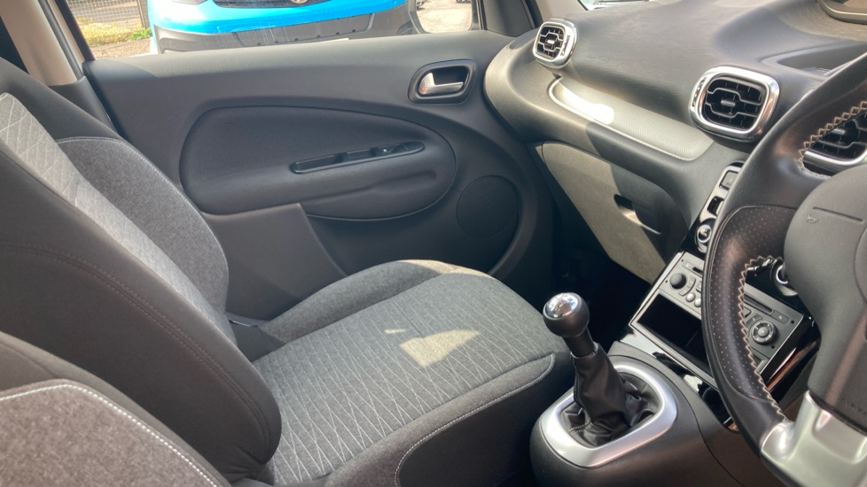 Citroen C3 Picasso 1.2 PureTech Platinum 5dr Petrol Estate - Image 14