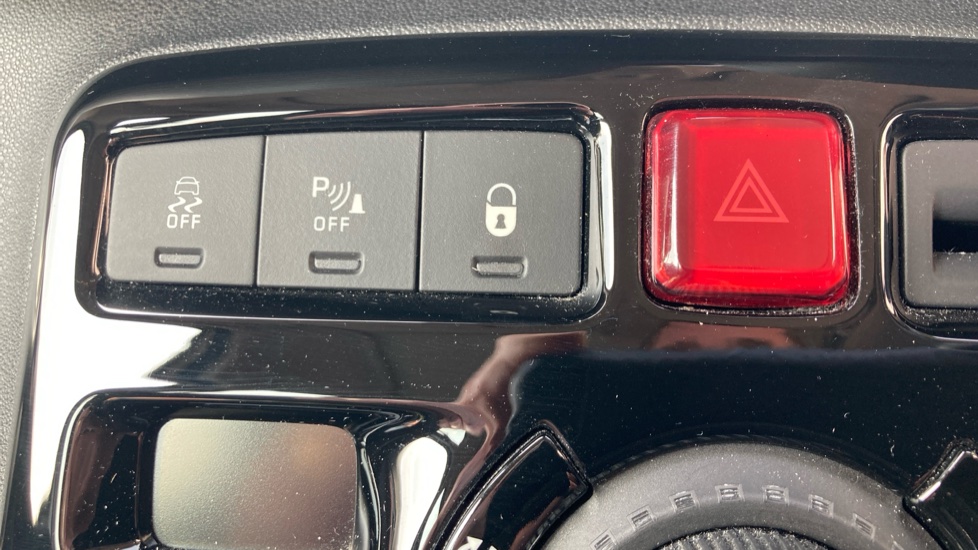 Citroen C3 Picasso 1.2 PureTech Platinum 5dr Petrol Estate - Image 21