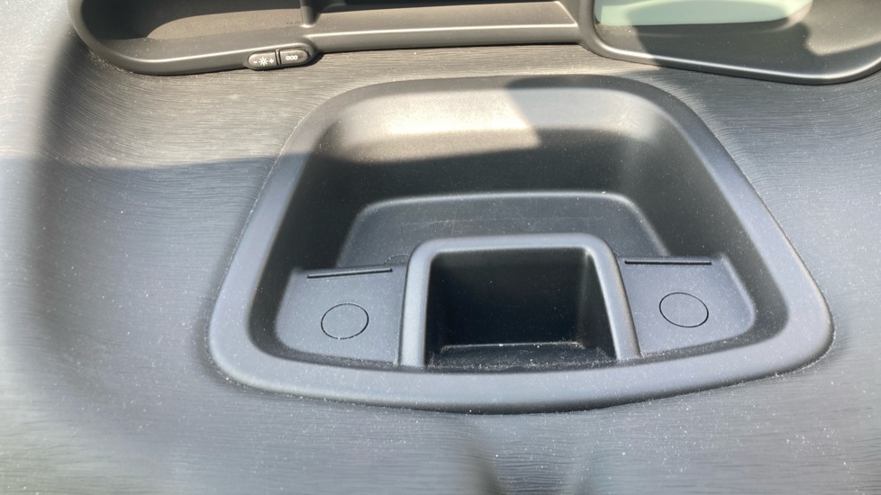 Citroen C3 Picasso 1.2 PureTech Platinum 5dr Petrol Estate - Image 26